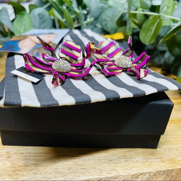 NWT Lele Sadoughi - Crystal Lily Earrings - Picture 5 of 14